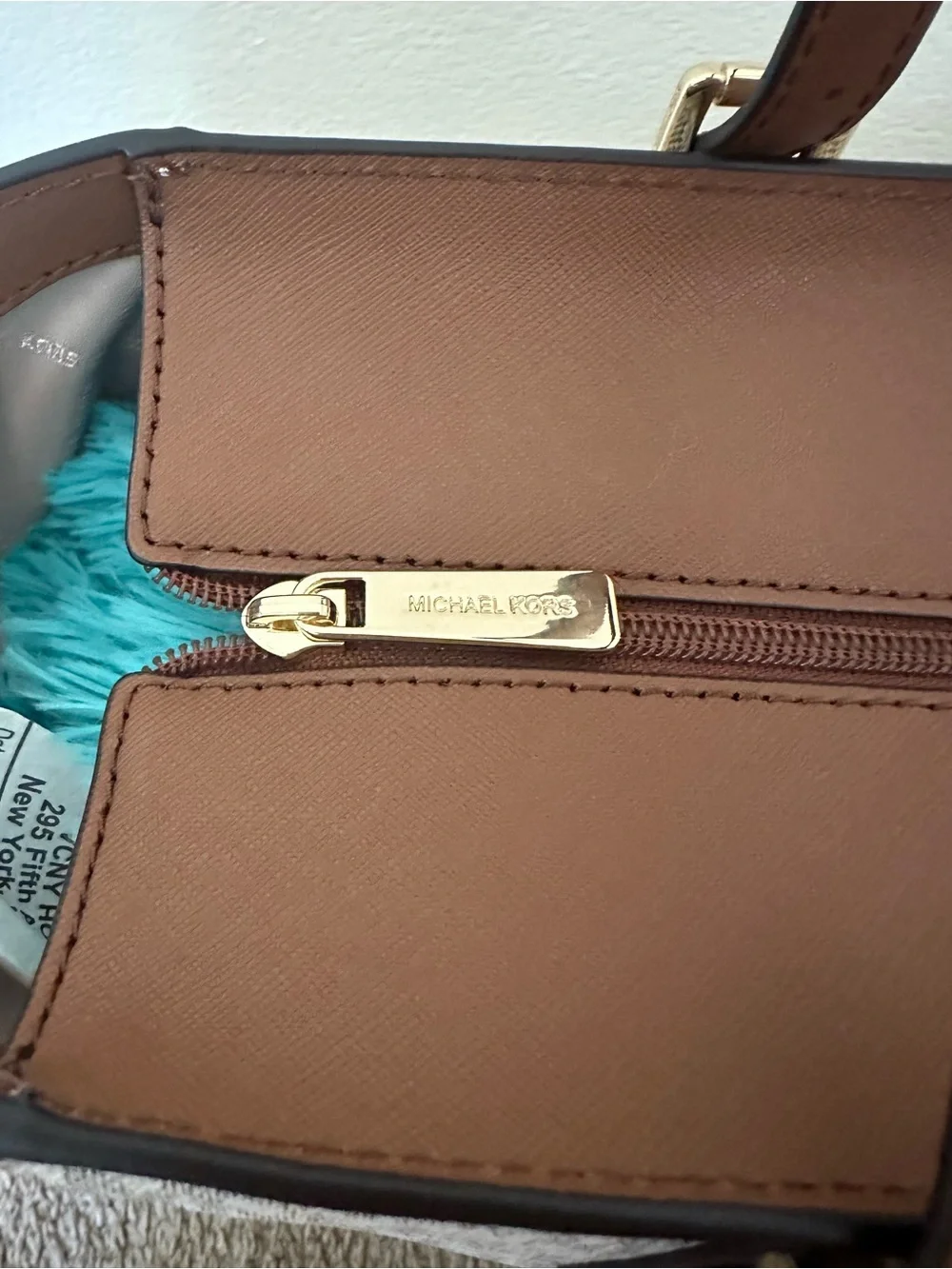NWT Michael Kors Gilly Large Drawstring Travel Tote